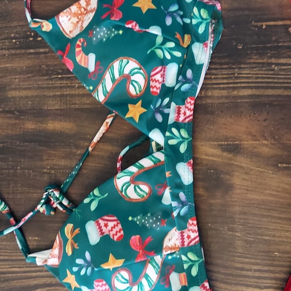 Swim suit - Picture 2 of 3